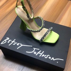 Betsey Johnson Green Heels Size 8 1/2